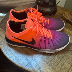 Nike Free Run TR6 Running Shoe